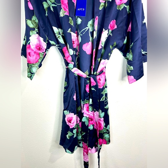 APT. 9 Women’s Satin Floral Kimono Robe Short Lightweight Lounge Navy Small - Picture 5 of 9